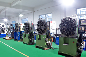 奧特萬能機(jī)器生產(chǎn)線