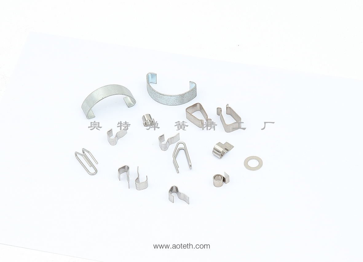 專業(yè)生產(chǎn)廠家定制扣簧汽車零部件