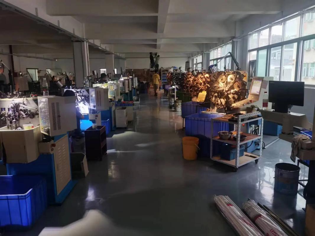 彈簧專業(yè)生產(chǎn)車間